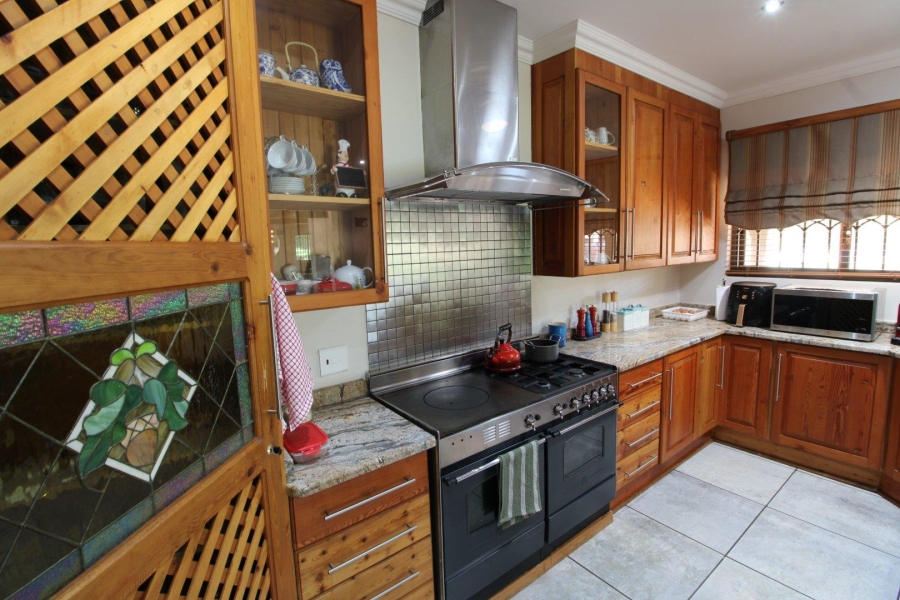 11 Bedroom Property for Sale in Van Der Hoff Park North West